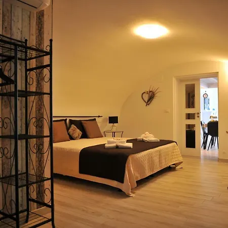 Semesterbostad Casa Tra Borgo E Mare *