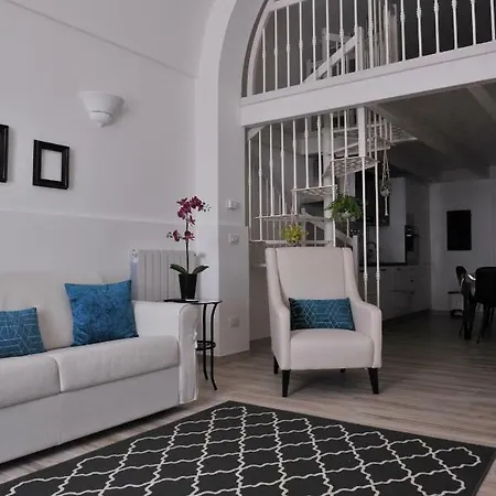 Semesterbostad Casa Tra Borgo E Mare
